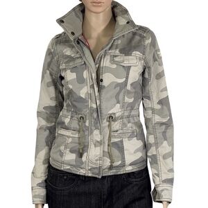 Abercrombie and Fitch Quilted Camo Logo Button Zip Army Jacket Pocket Puffer Y2K